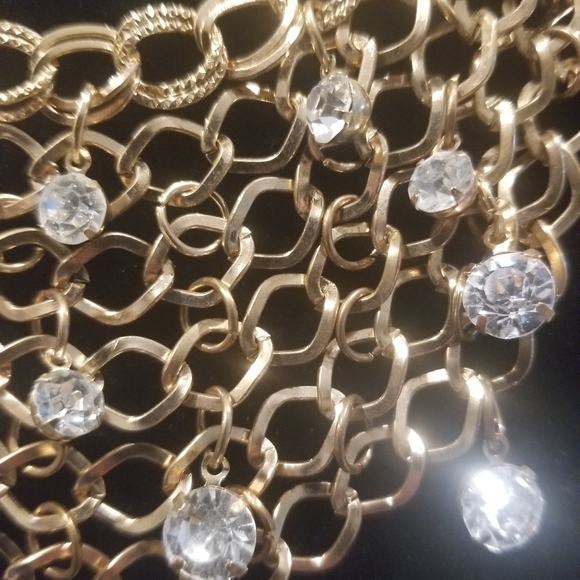 STATEMENT Gold Tone Necklace With Rhinestones - Picture 3 of 8